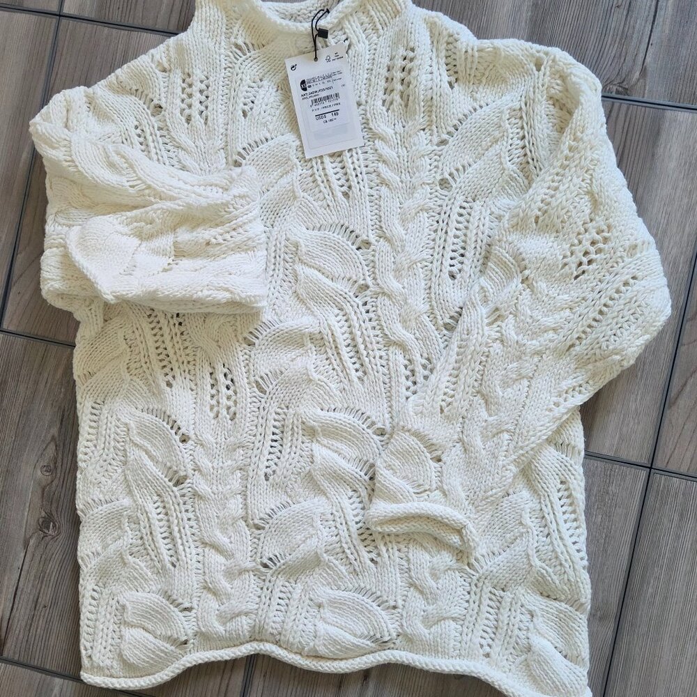 White Summer Sweater. NEW. Desigual. Size: XS